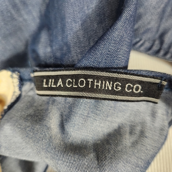 Denim Style Ruffle Hem Top - Picture 4 of 5